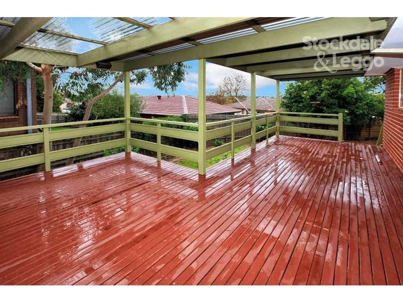 5 Drake Close, Gladstone Park VIC 3043