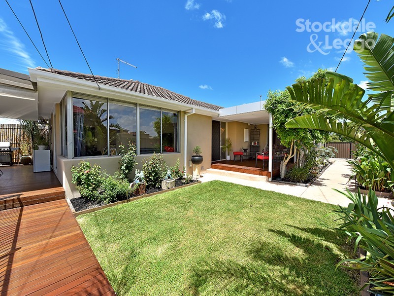 80 South Circular Road, Gladstone Park VIC 3043