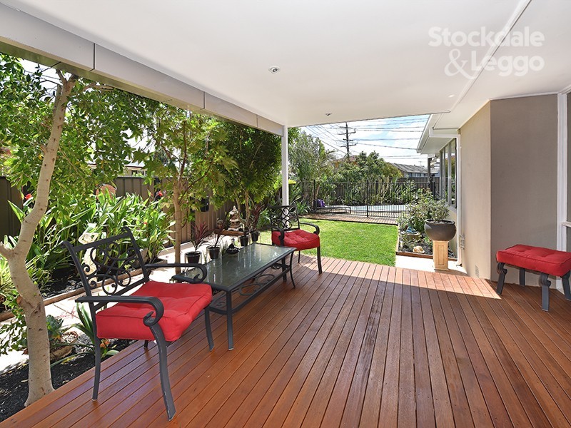 80 South Circular Road, Gladstone Park VIC 3043