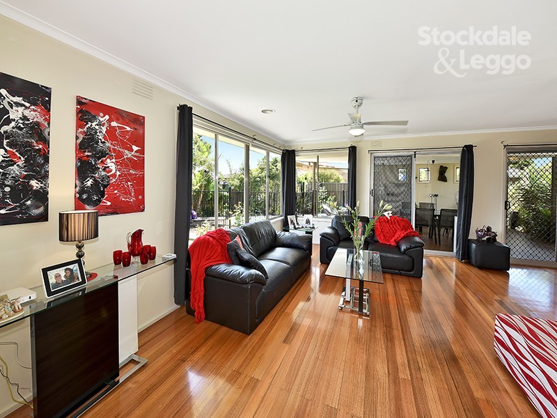 80 South Circular Road, Gladstone Park VIC 3043