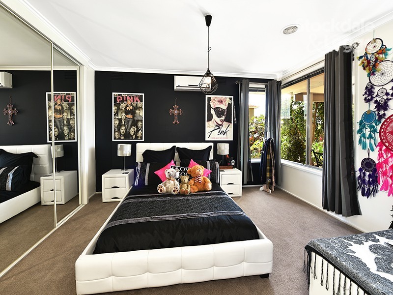 80 South Circular Road, Gladstone Park VIC 3043