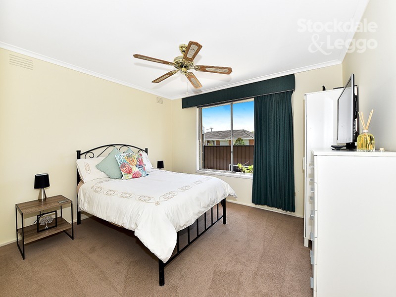 80 South Circular Road, Gladstone Park VIC 3043