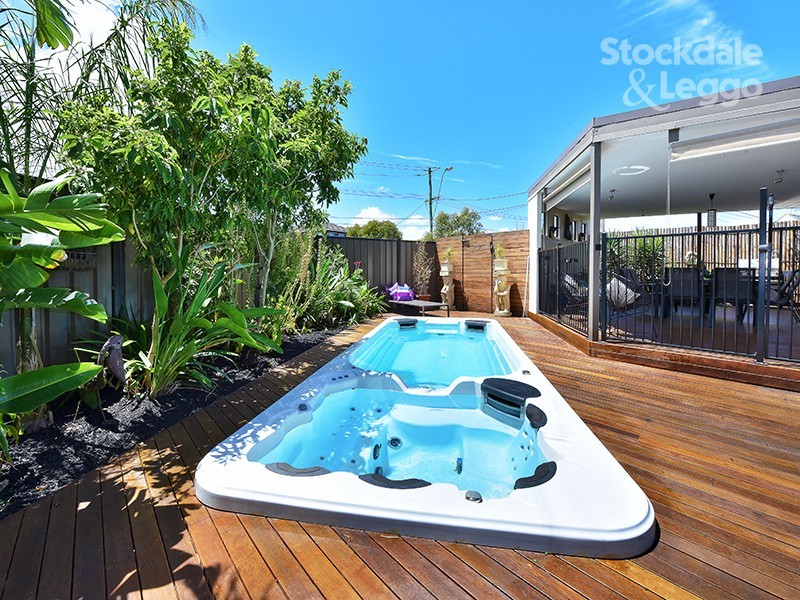 80 South Circular Road, Gladstone Park VIC 3043
