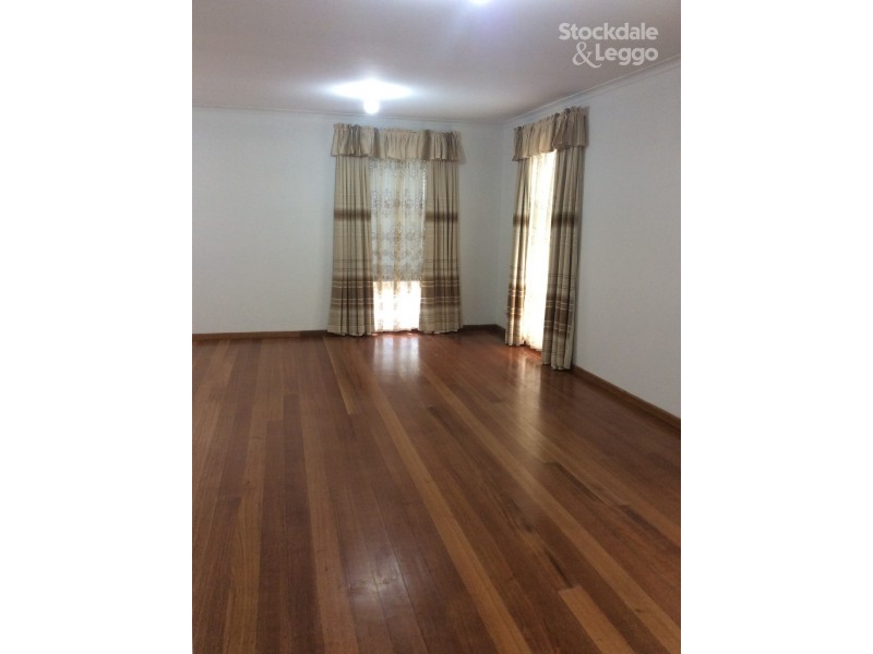 50 Felstead Avenue, Sunshine VIC 3020