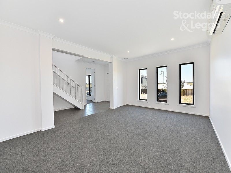 1/10 Peas Hill Court, Attwood VIC 3049