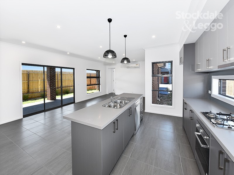 1/10 Peas Hill Court, Attwood VIC 3049