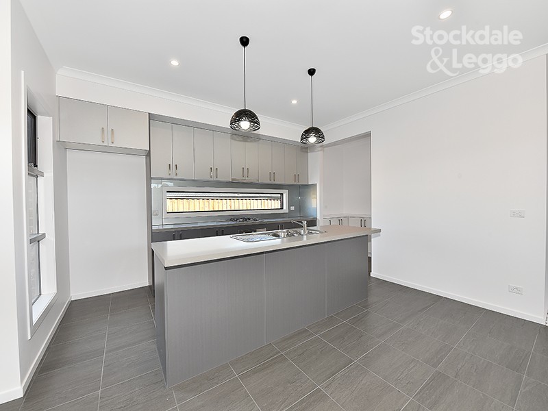 1/10 Peas Hill Court, Attwood VIC 3049