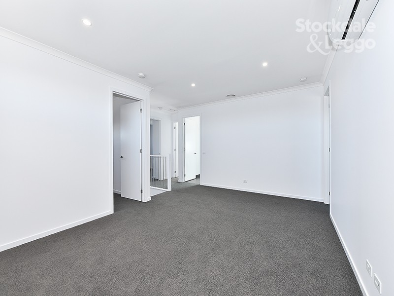 1/10 Peas Hill Court, Attwood VIC 3049