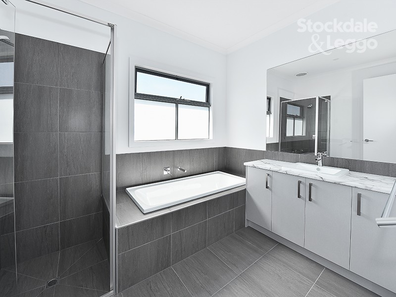 1/10 Peas Hill Court, Attwood VIC 3049