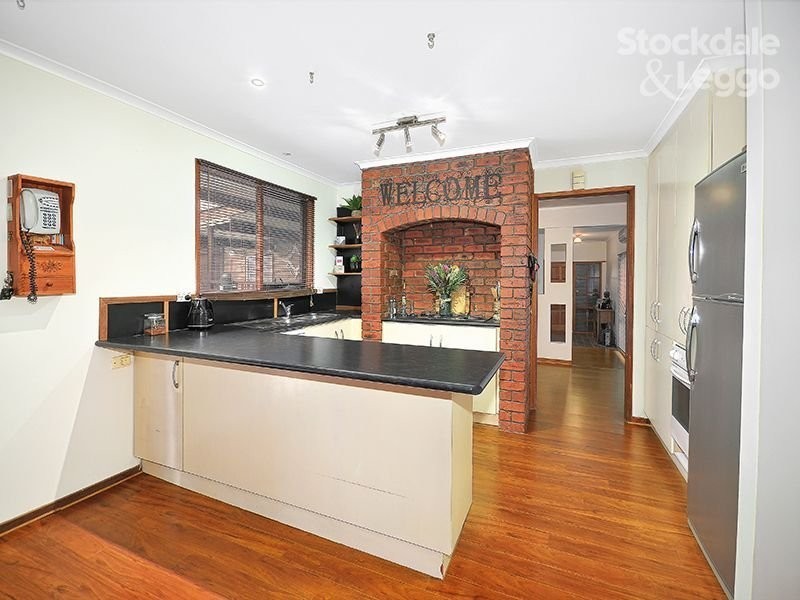 10 Crockett Avenue, Craigieburn VIC 3064