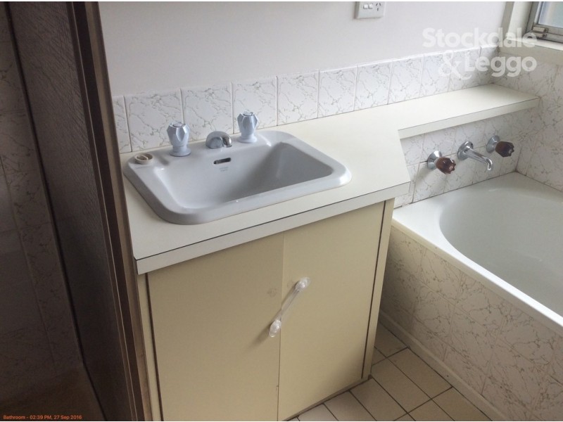 293 Carrick Drive, Gladstone Park VIC 3043