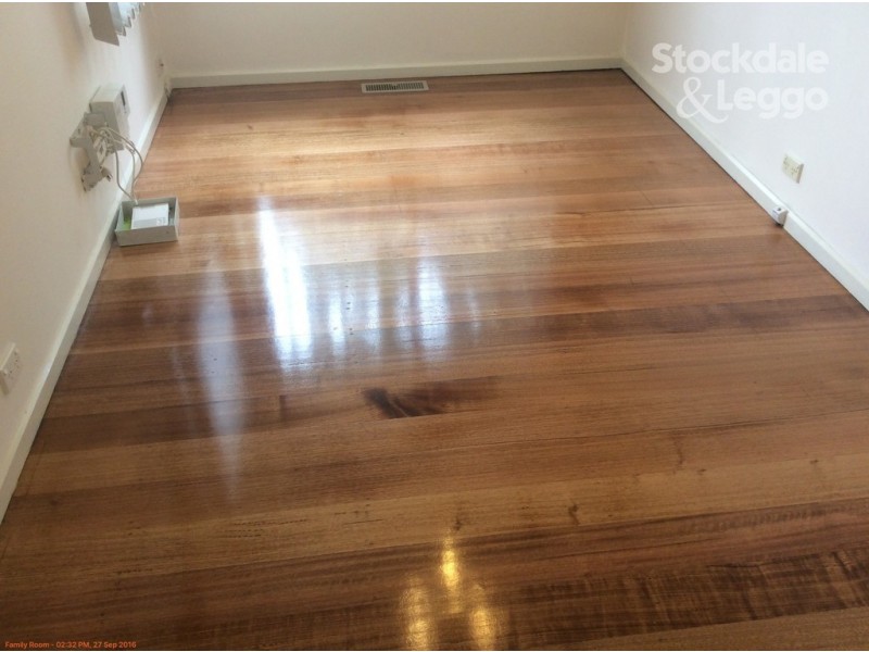 293 Carrick Drive, Gladstone Park VIC 3043