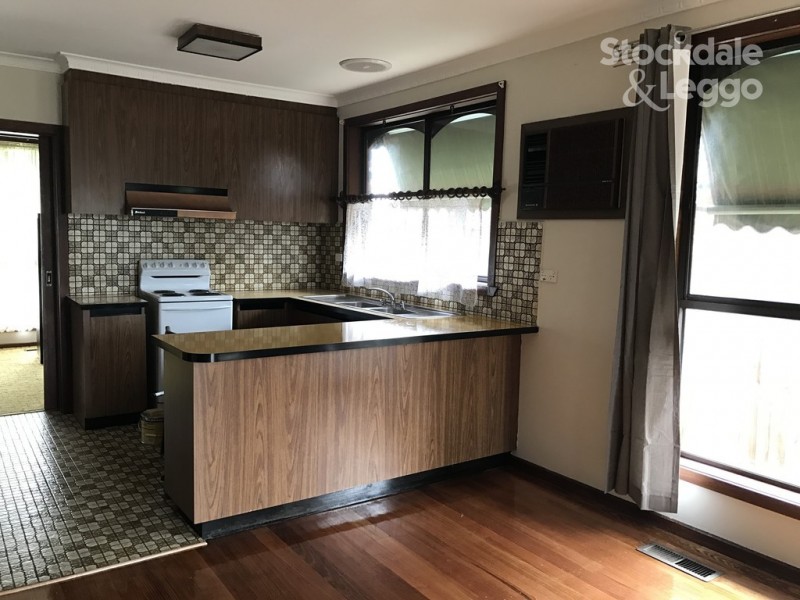 13 Gaynor Crescent, Gladstone Park VIC 3043