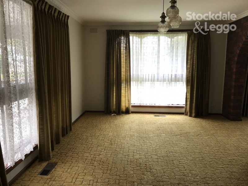 13 Gaynor Crescent, Gladstone Park VIC 3043