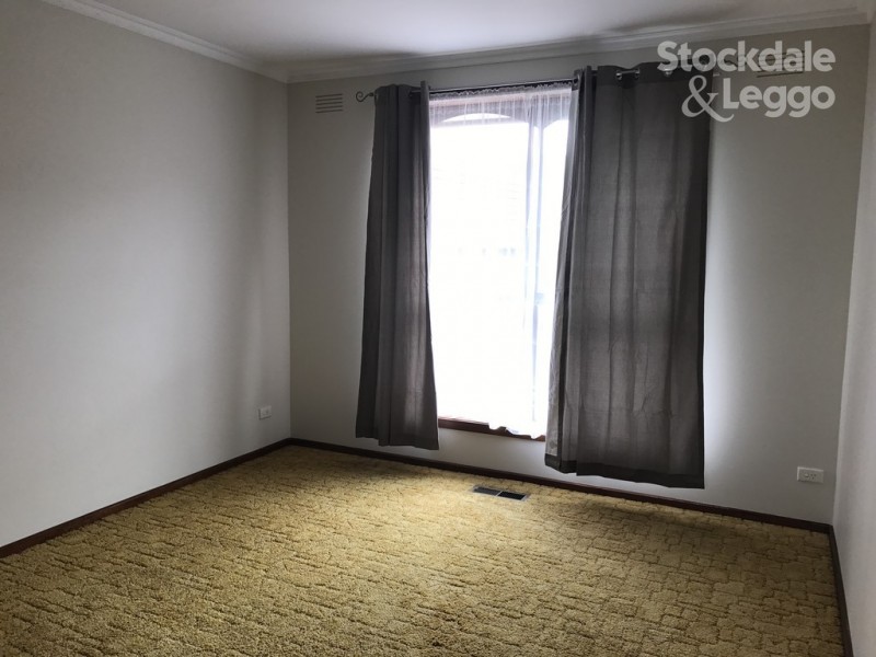 13 Gaynor Crescent, Gladstone Park VIC 3043