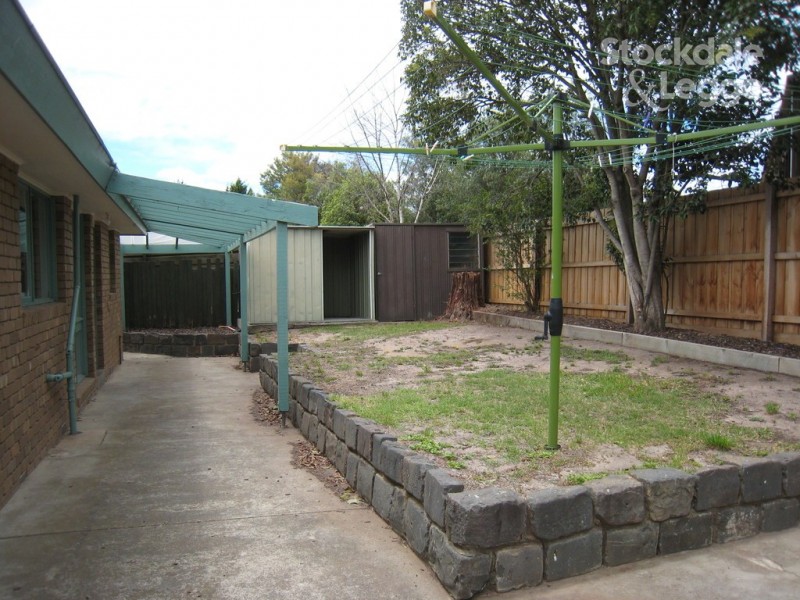 11 Bamford Avenue, Westmeadows VIC 3049