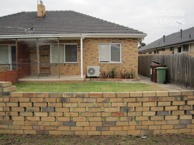 1 / 8 Waratah Avenue, Tullamarine VIC 3043