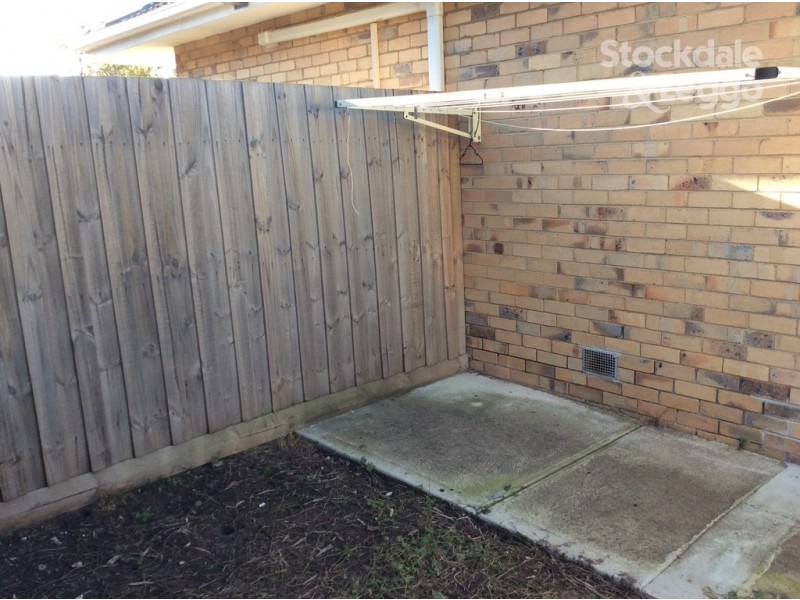 1 / 8 Waratah Avenue, Tullamarine VIC 3043