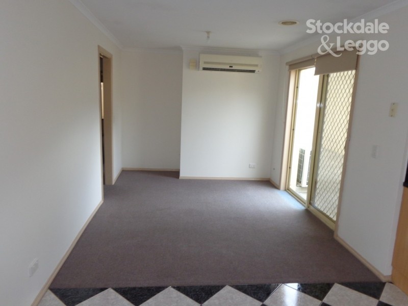 2 / 48 Sharps Rd, Tullamarine VIC 3043