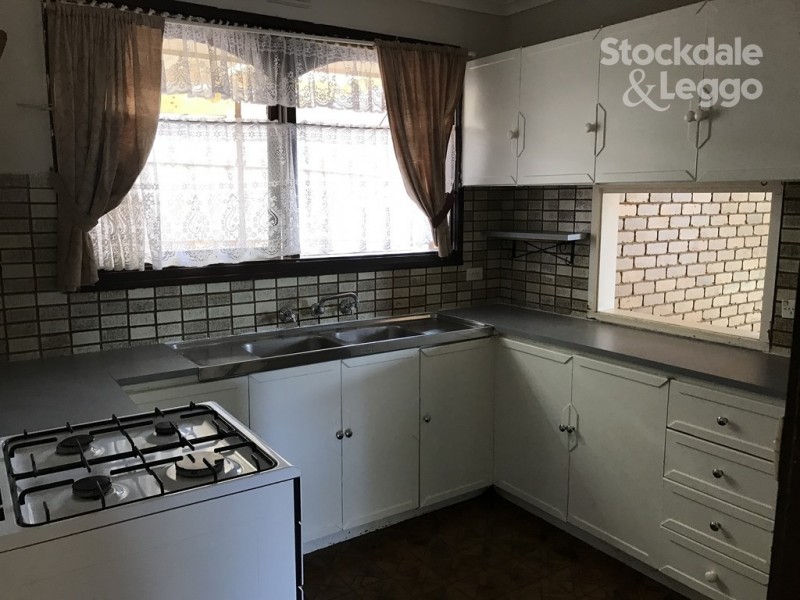 5 Kingsmere Close, Gladstone Park VIC 3043