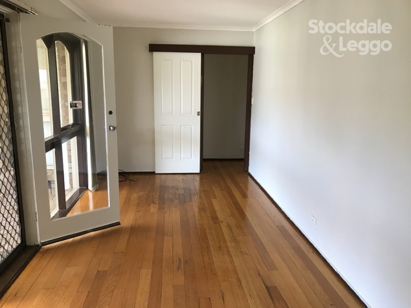 5 Kingsmere Close, Gladstone Park VIC 3043