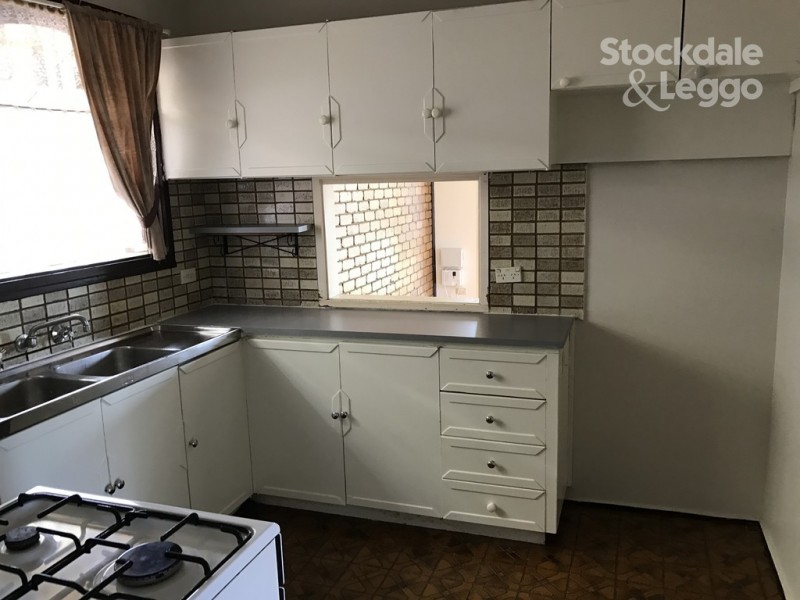 5 Kingsmere Close, Gladstone Park VIC 3043