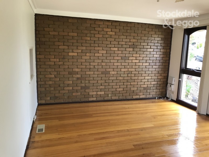 5 Kingsmere Close, Gladstone Park VIC 3043