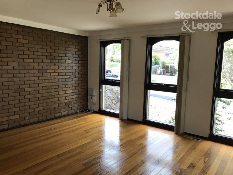 5 Kingsmere Close, Gladstone Park VIC 3043