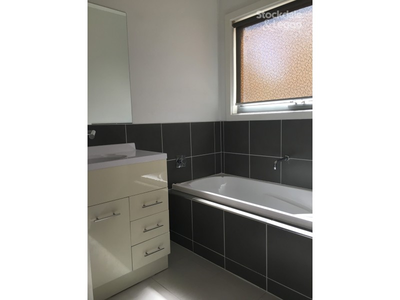 18 Langley Road, Ardeer VIC 3022