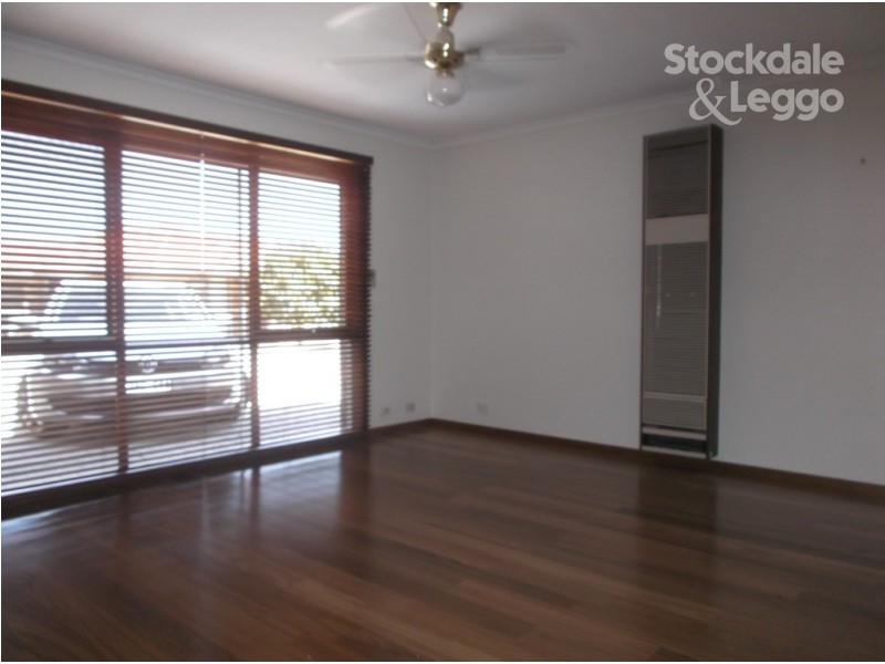 17 / 112a Mickleham Road, Tullamarine VIC 3043