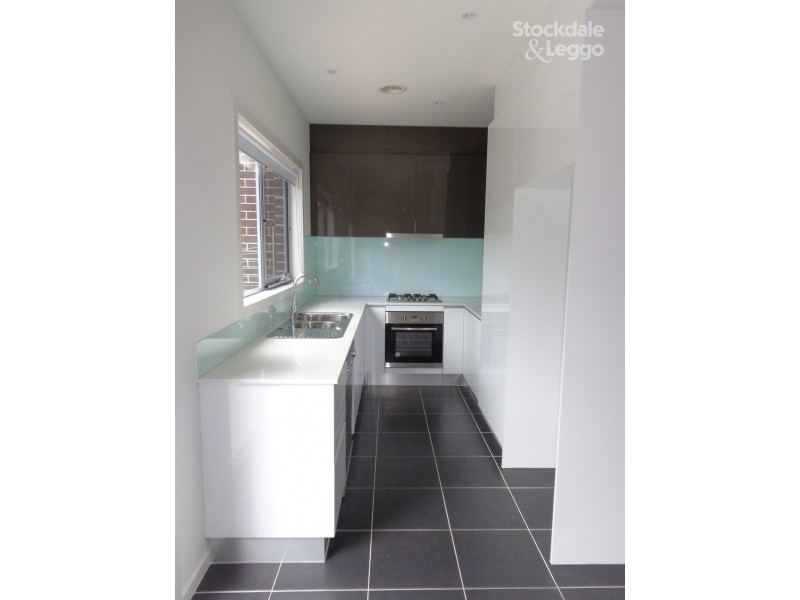 2 / 35 Pascoe Street, Westmeadows VIC 3049