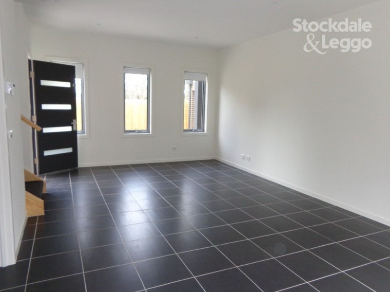 2 / 35 Pascoe Street, Westmeadows VIC 3049