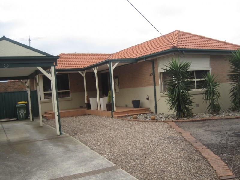 1 / 74 Broadmeadows Road, Tullamarine VIC 3043