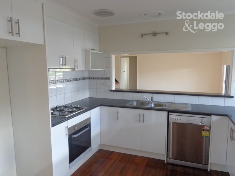 68 Wolverton Drive, Gladstone Park VIC 3043