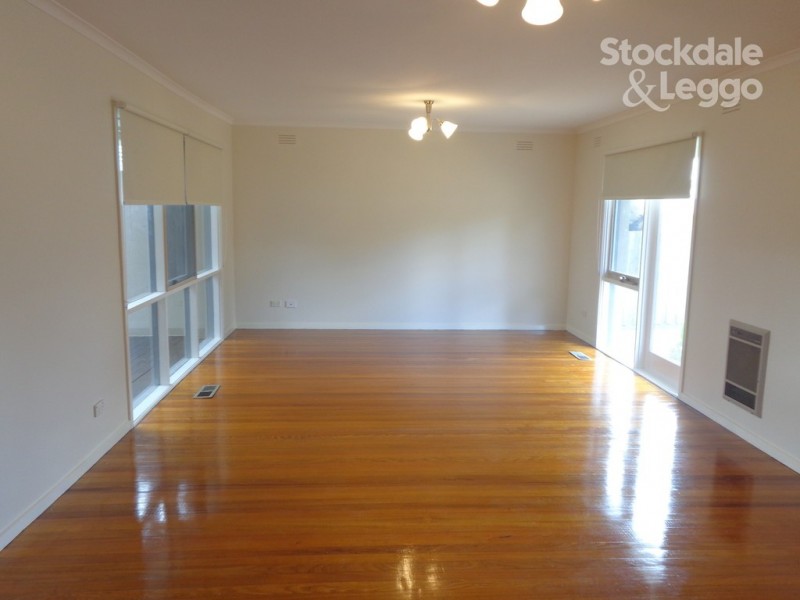 68 Wolverton Drive, Gladstone Park VIC 3043