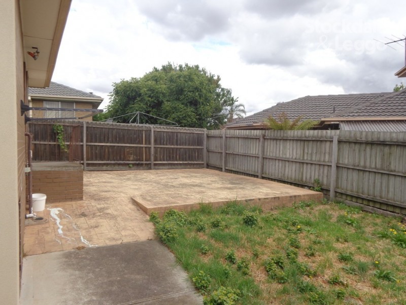 68 Wolverton Drive, Gladstone Park VIC 3043