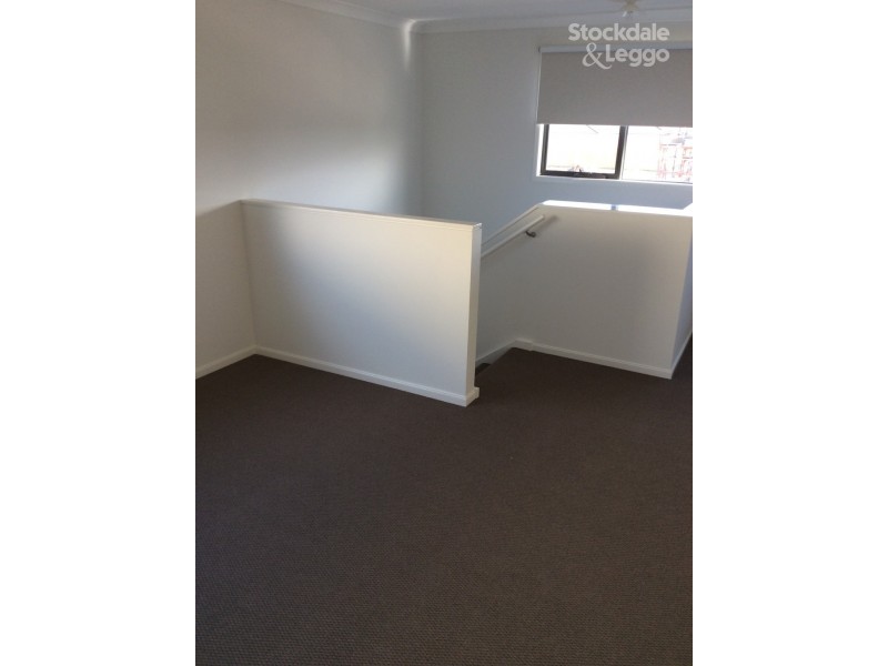 6 Leicester Way, Mickleham VIC 3064