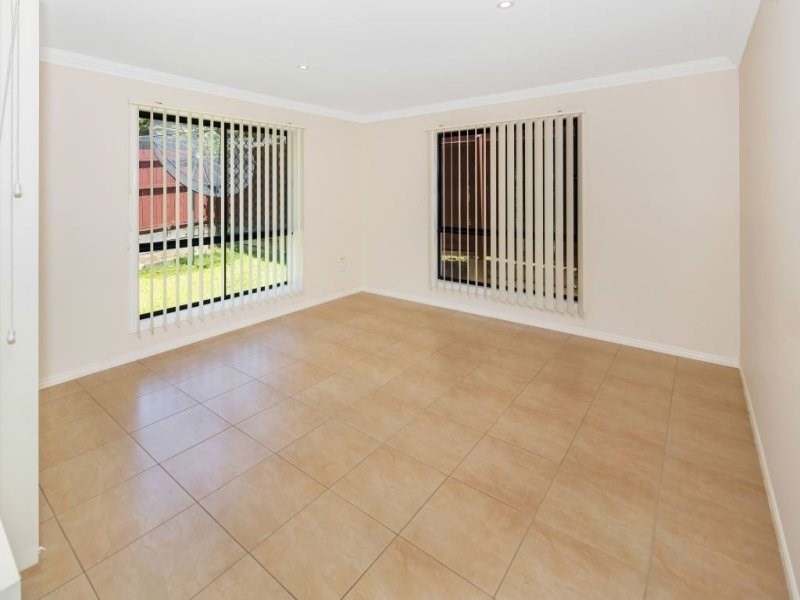 70 Woodlands Blvd, Waterford QLD 4133