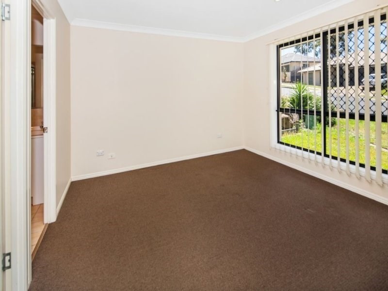 70 Woodlands Blvd, Waterford QLD 4133