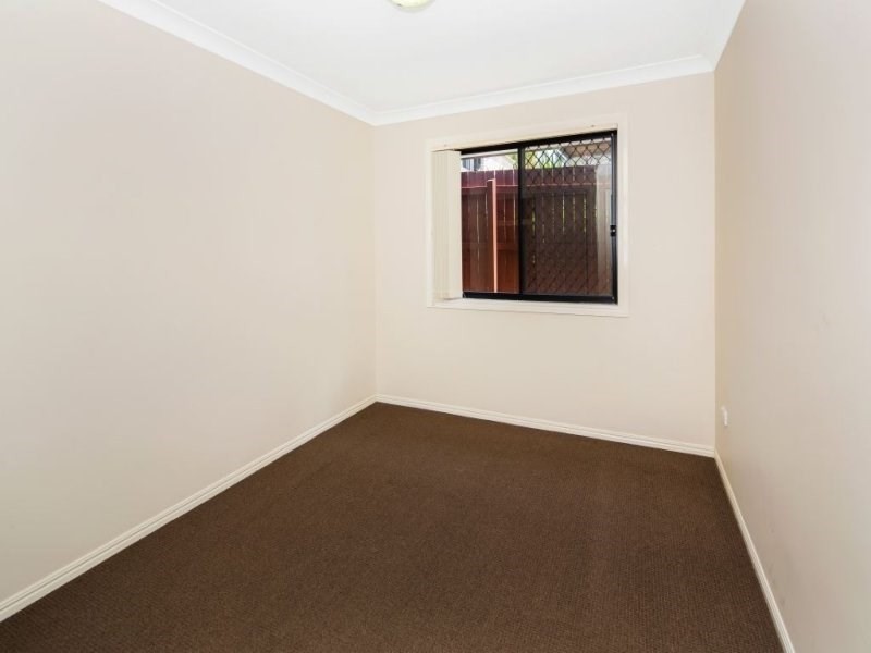 70 Woodlands Blvd, Waterford QLD 4133