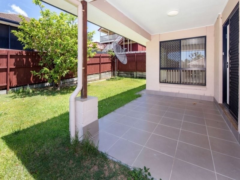 70 Woodlands Blvd, Waterford QLD 4133