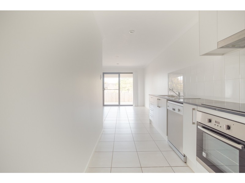 2/27 Pendragon Street, Raceview QLD 4305