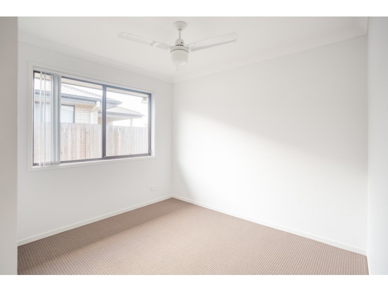 2/27 Pendragon Street, Raceview QLD 4305