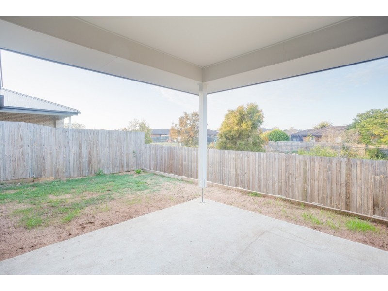 2/27 Pendragon Street, Raceview QLD 4305