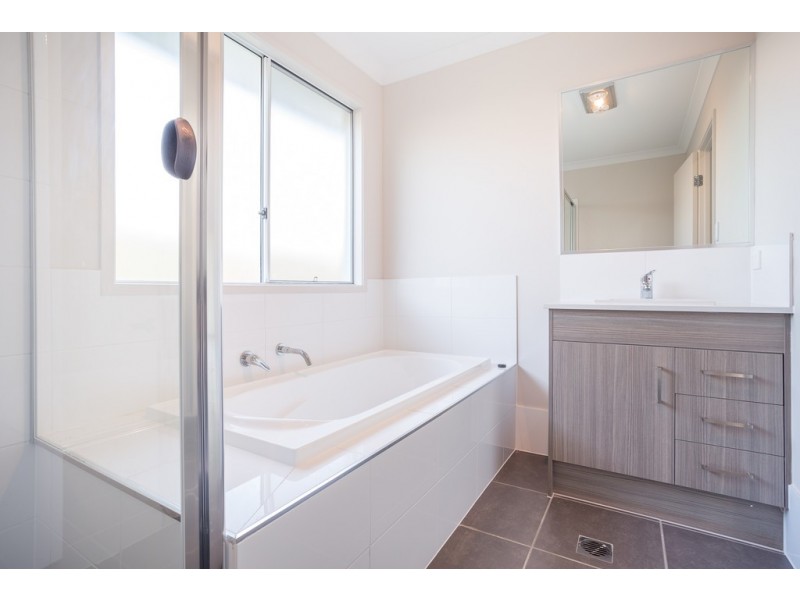 27 Dew Street, Yarrabilba QLD 4207