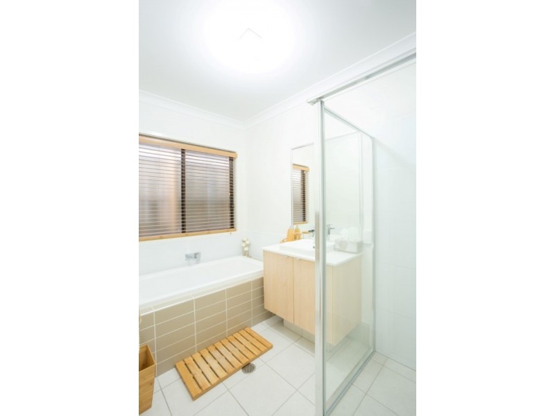14 Meander Circuit, Holmview QLD 4207