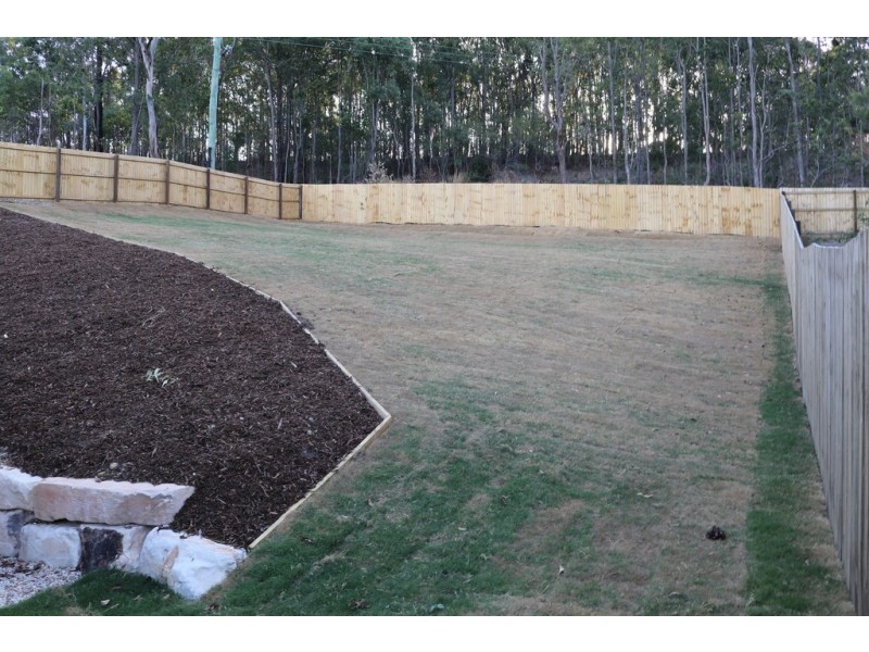 8 Bass Court, Oxenford QLD 4210