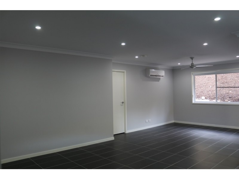 8 Bass Court, Oxenford QLD 4210