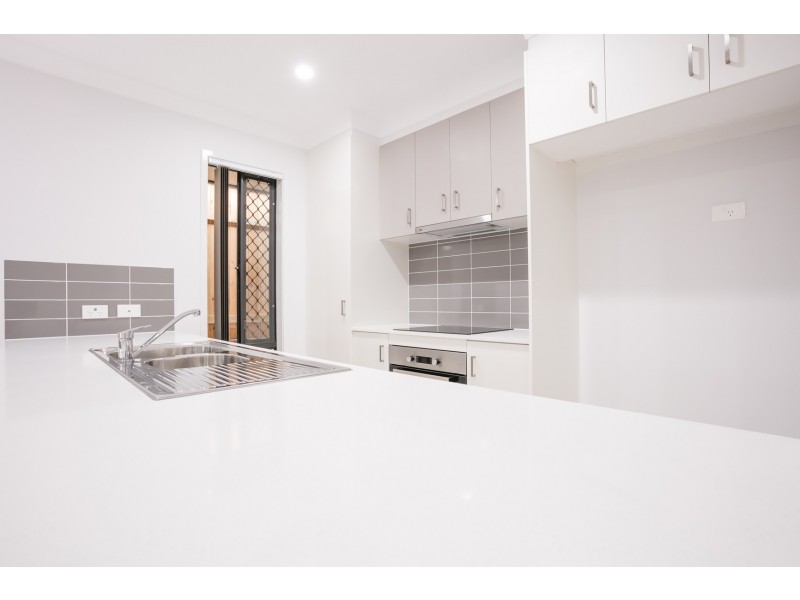 10 Chalk Street, Yarrabilba QLD 4207