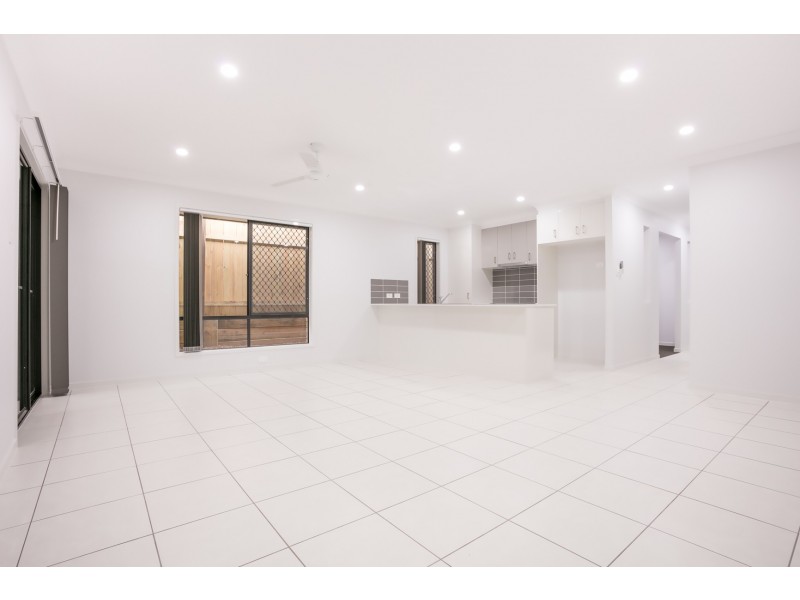 10 Chalk Street, Yarrabilba QLD 4207